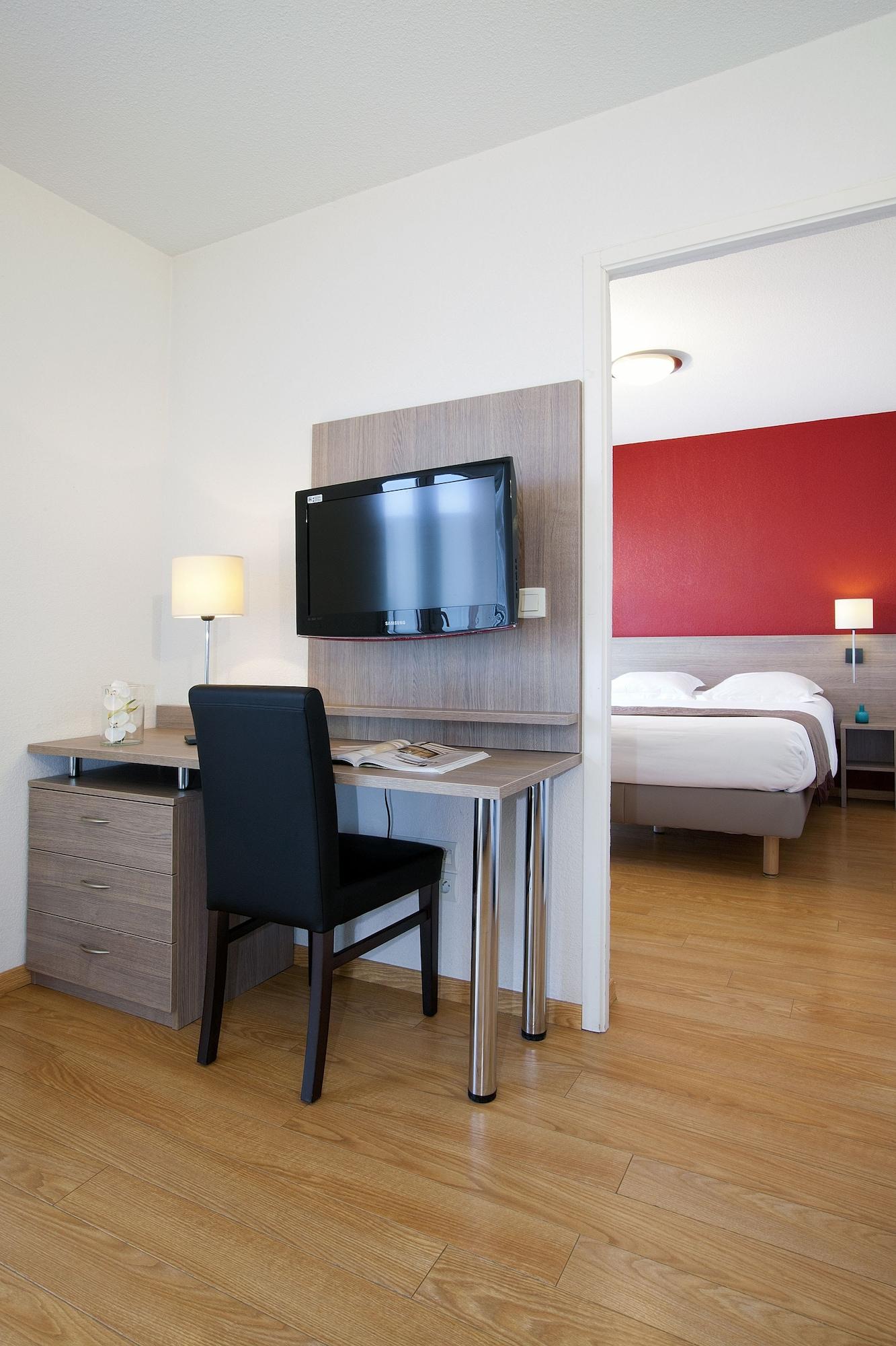 Sejours & Affaires Geneve Gex Les Rives Du Leman Aparthotel Exterior photo