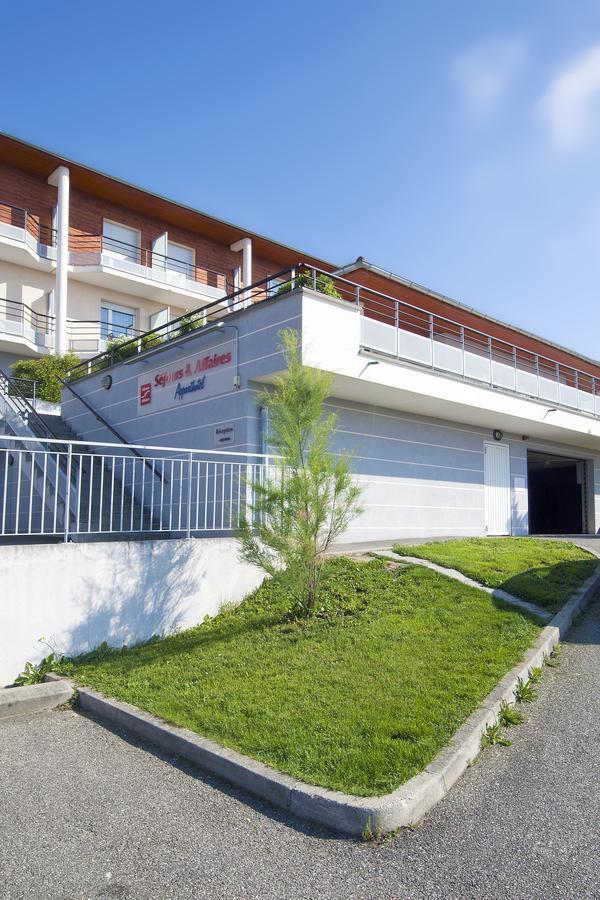 Sejours & Affaires Geneve Gex Les Rives Du Leman Aparthotel Exterior photo